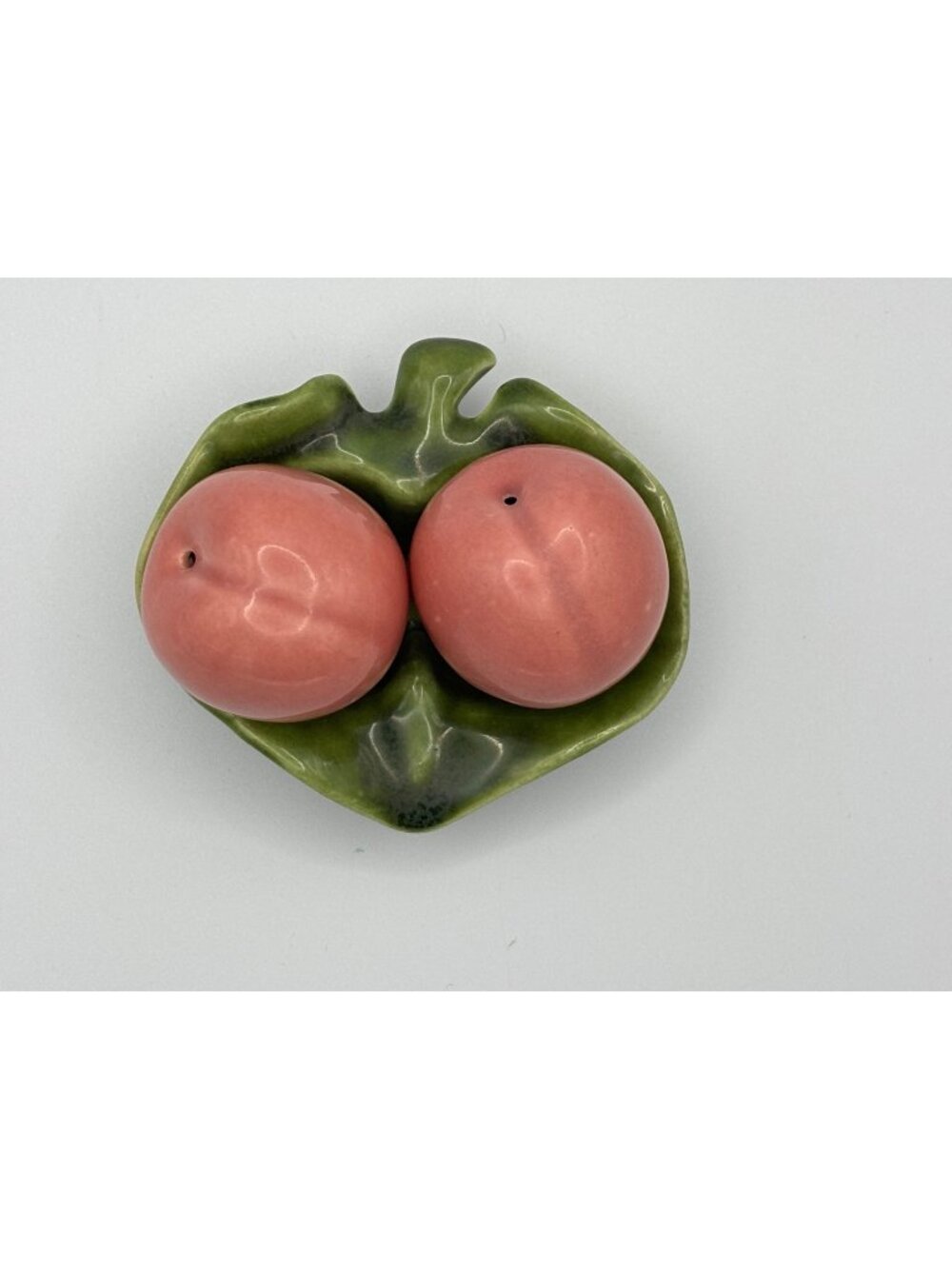 Vintage Peach & Leaf Ceramic Salt & Pepper Shakers Kitschy 1950's